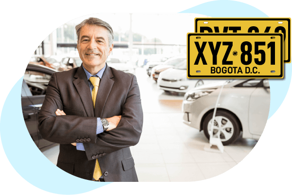 gerente-concesionario-satisfecho-matriculas-bogota-colombia-doblevia-tramites-2