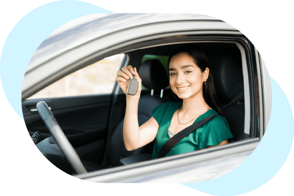 mujer-feliz-carro-traspaso-bogota-colombia-doblevia-tramites-2